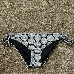 Women’s Stylus Black and White Print Bikini Bottoms